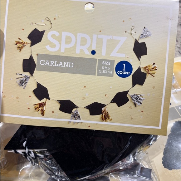 Graduation Party Decorations - Picture 3 of 4